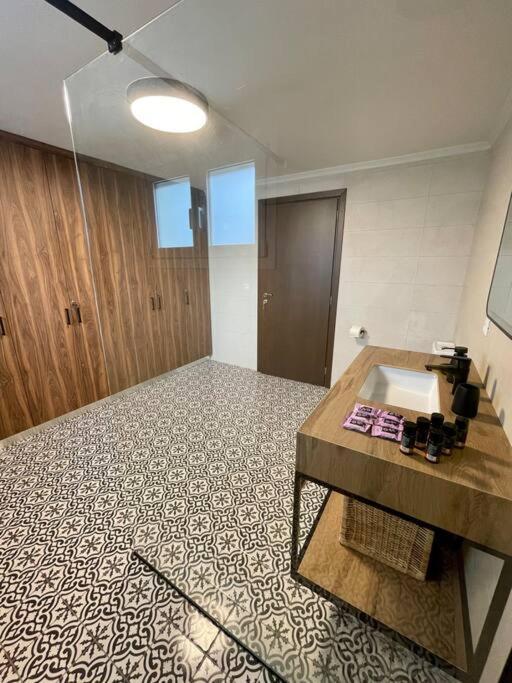 Villa Eftychia Serene Getaway With Hot Tub In A Quiet Location 키사모스 외부 사진