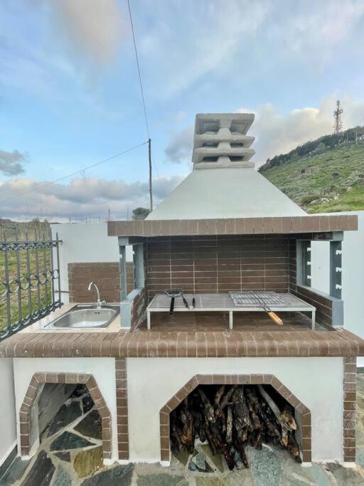Villa Eftychia Serene Getaway With Hot Tub In A Quiet Location 키사모스 외부 사진